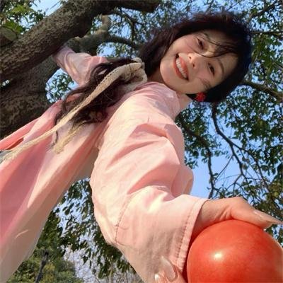 爱长颈鹿的女人